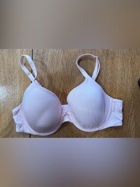 Victoria's Secret Pale Pink Molded T-Shirt Bra